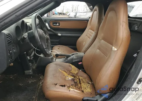 2002 Toyota Mr2 Spyder z USA, uszkodzony, nr VIN JTDFR320920053376